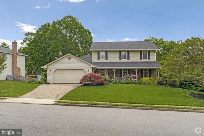 Building Photo - 2689 Glencroft Rd Rental