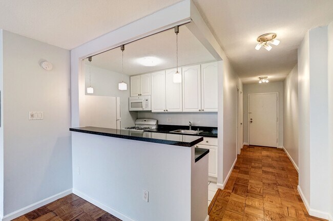 1301 20th St NW Unit 514