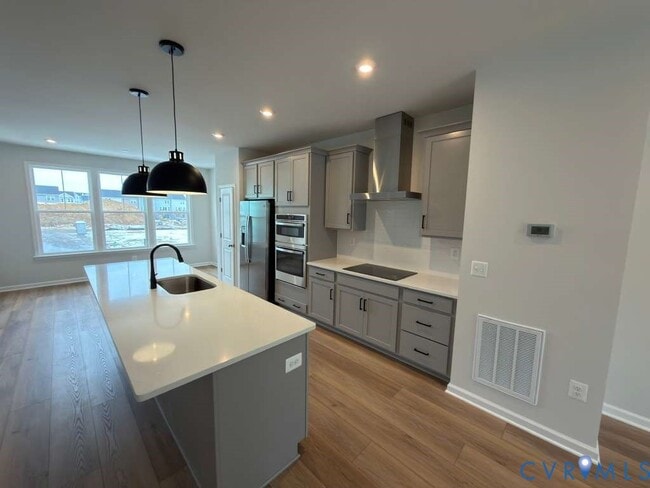 Photo - 435 Burden Dr