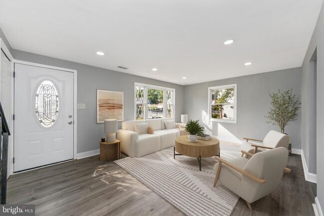 Photo - 7702 Burnside Rd Townhome