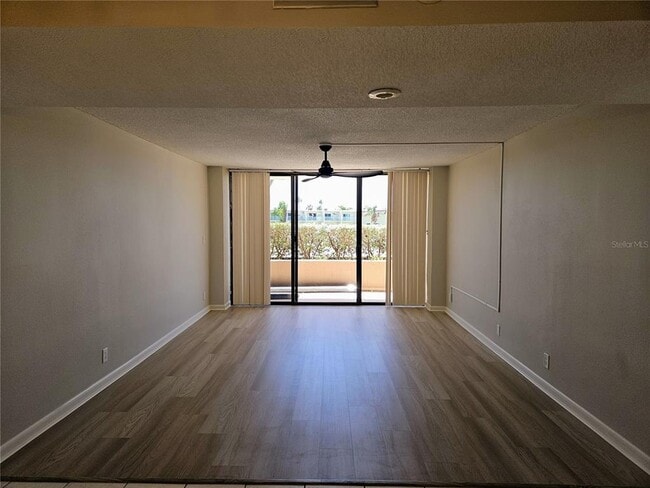 Photo - 1 Key Capri Unit 112E