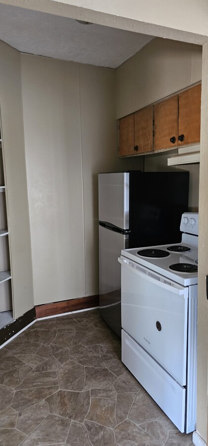 Photo - 110 1/2 E Jefferson St