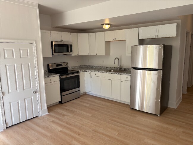 Photo - 625-627 Gressett St Unidad 627