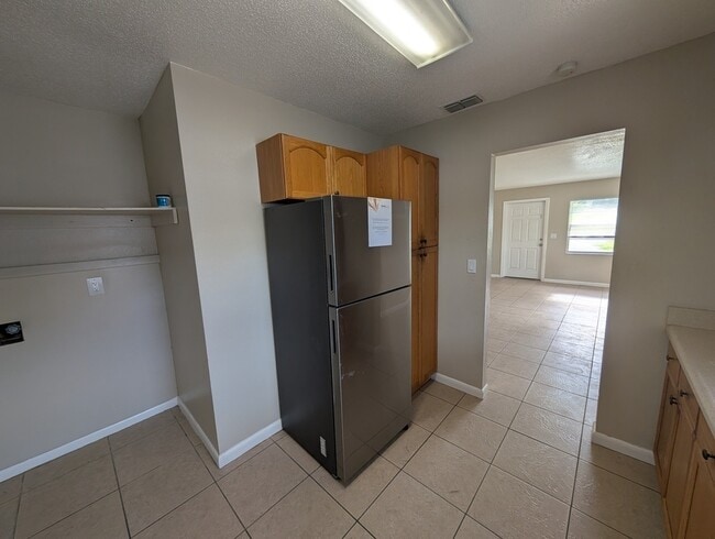 13911 19th St Unit 2