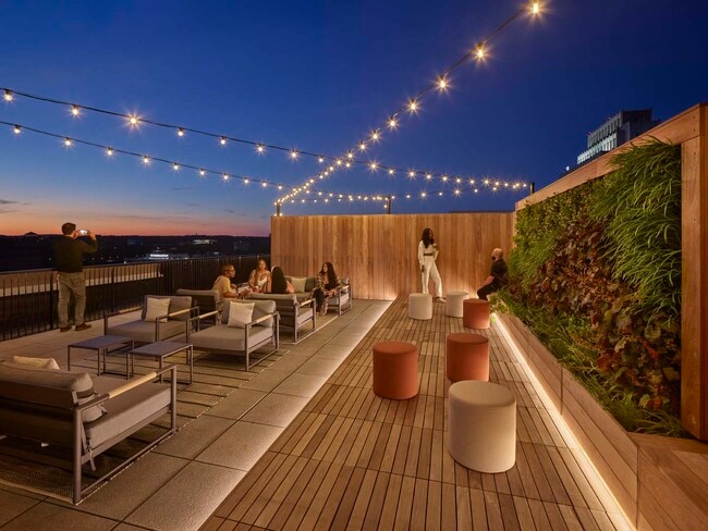 Photo - 101 dupont place