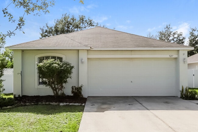 Photo - 927 Brenton Leaf Dr Casa