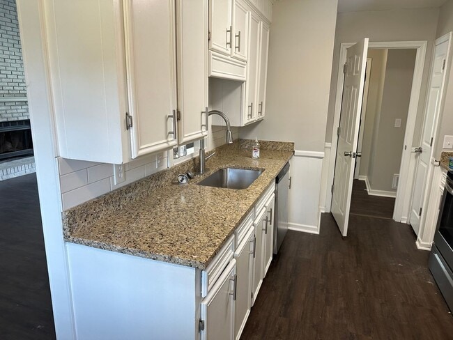 219 Concourse Dr