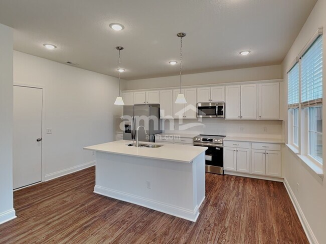 8466 Northpoint Drive