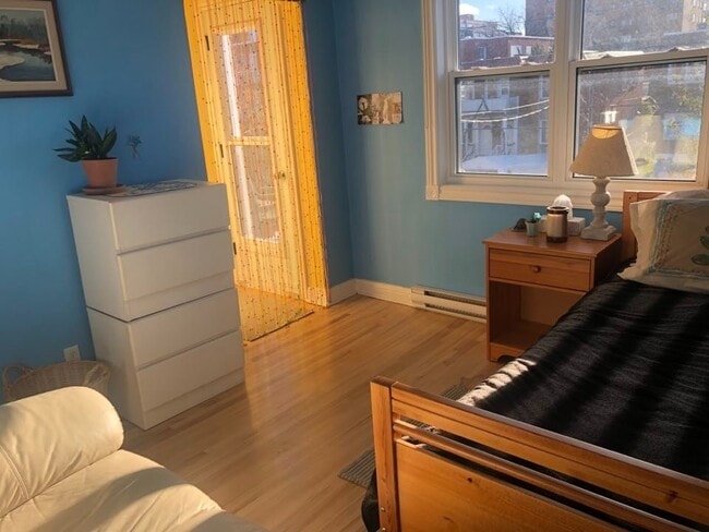 bedroom, front balcony - 5137 Av Mariette