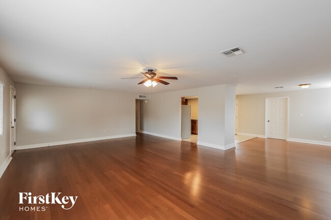 Photo - 3827 E Friess Dr