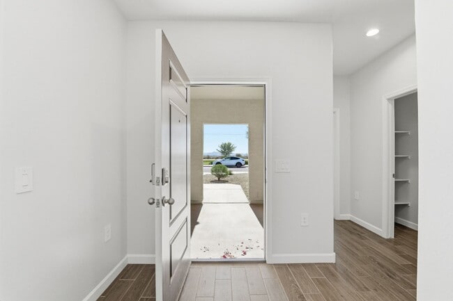 Photo - Modern 4-Bedroom Ranch-Style Corner Lot Home - *RENT SPECIAL*