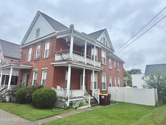 606 Broadway Unit 1