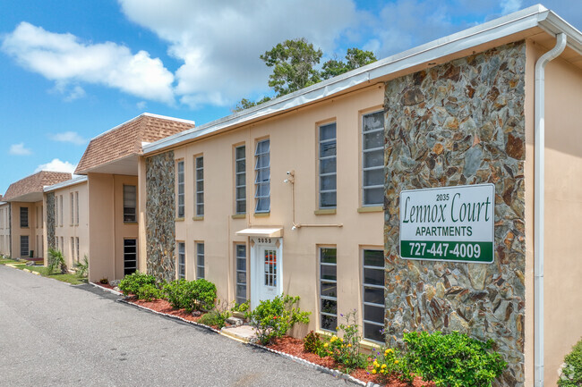 Building Photo - Lennox Court Apartments