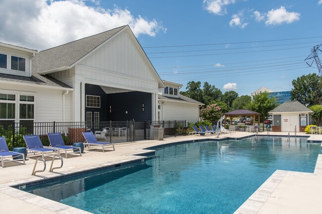 Commonwealth Apartments