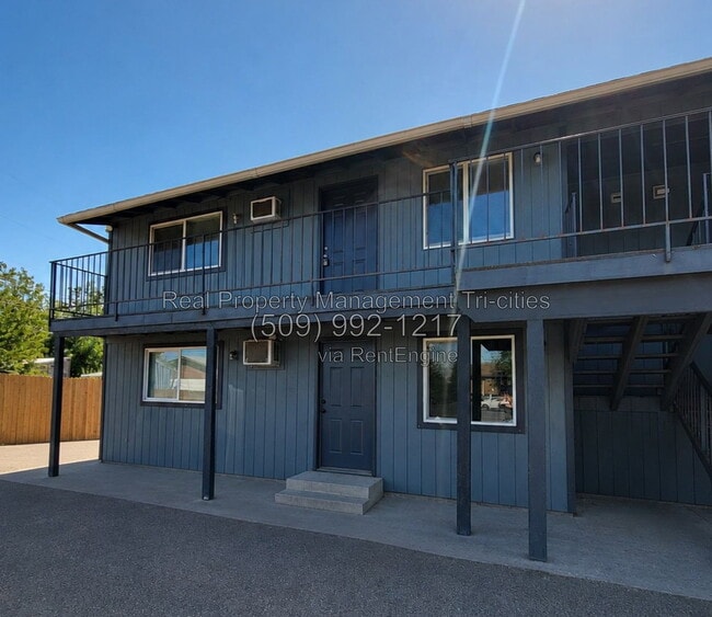 Building Photo - 3315 W 1st Pl Unit 3