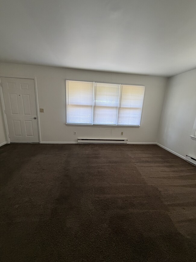 Photo - 431 Hearn Ln