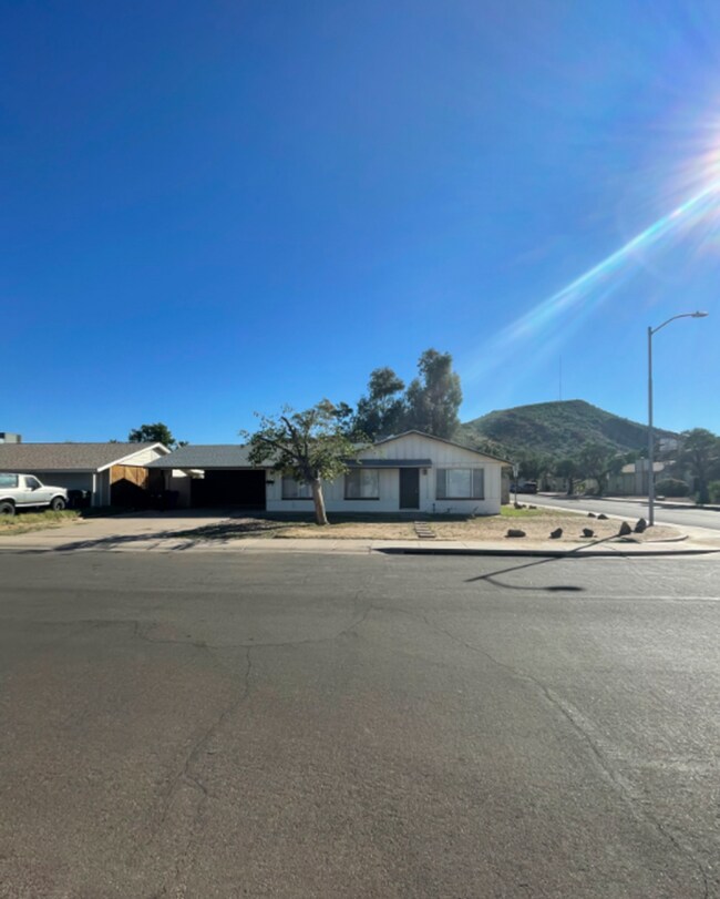 Photo - READY TO VIEW NOW! 3 Bedroom/ 2 Bath with ... Casa