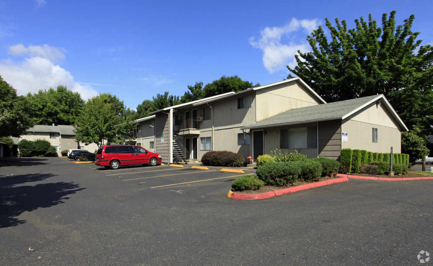 PineWood Commons - PineWood Commons Apartamentos