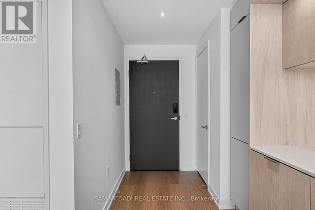 Photo - 448 Burnhamthorpe Rd W Unit 5304