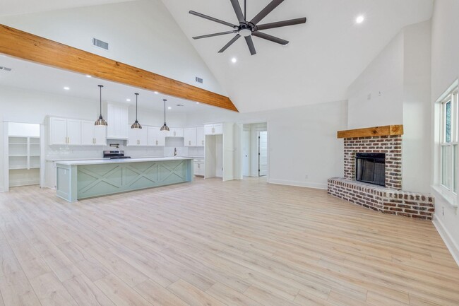 Photo - 927 Magdalena Street