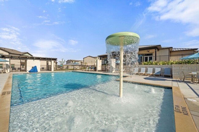 Building Photo - Woodview