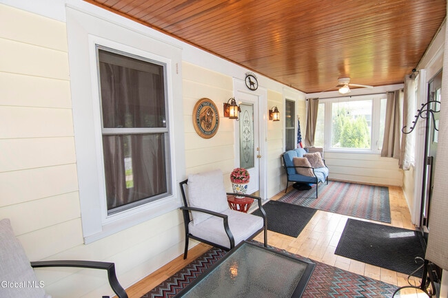 Photo - 2 Ritchie Pl