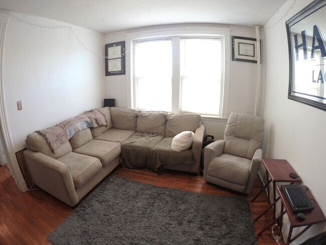 Photo - 1450 Commonwealth Ave