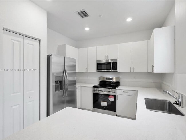 Photo - 106 SW 184th Pl