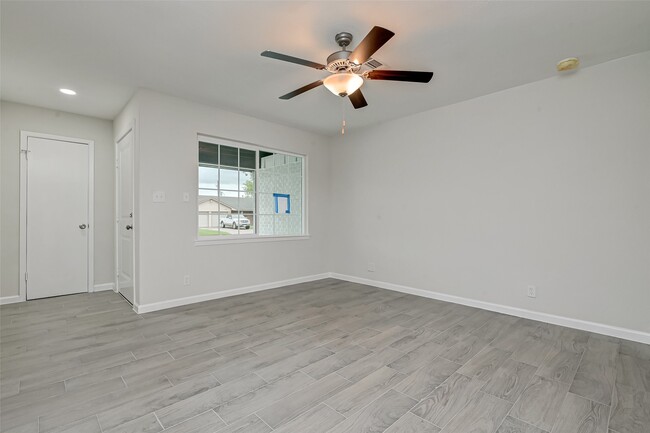17114 Folsom Dr