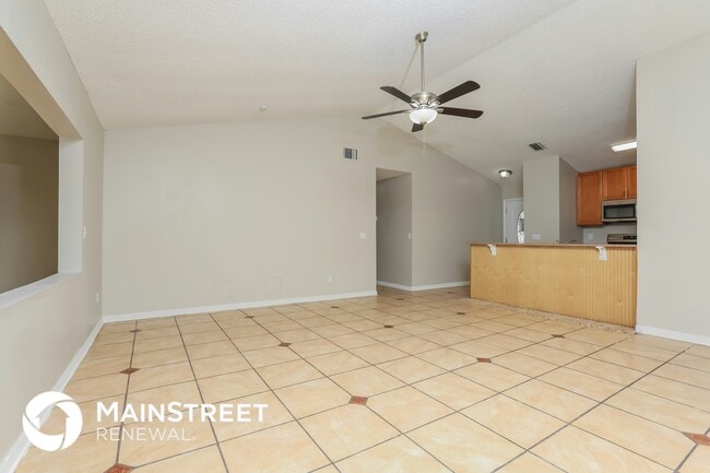 Photo - 215 Dempsey Way