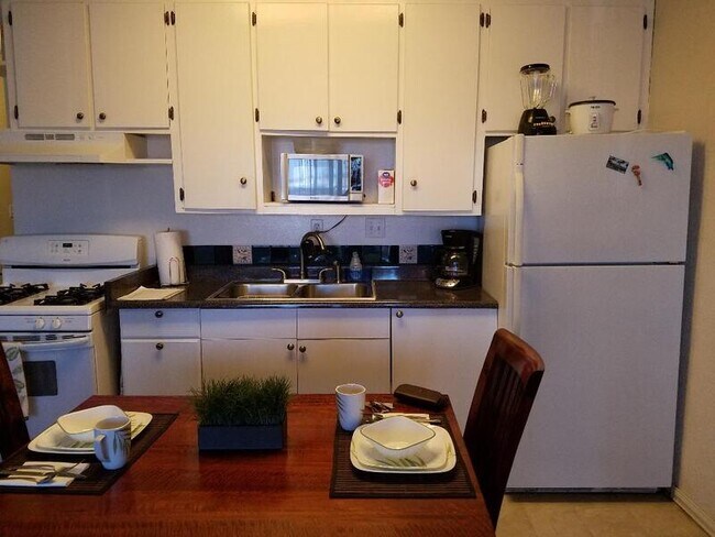 Photo - 355 Kalanianaole St