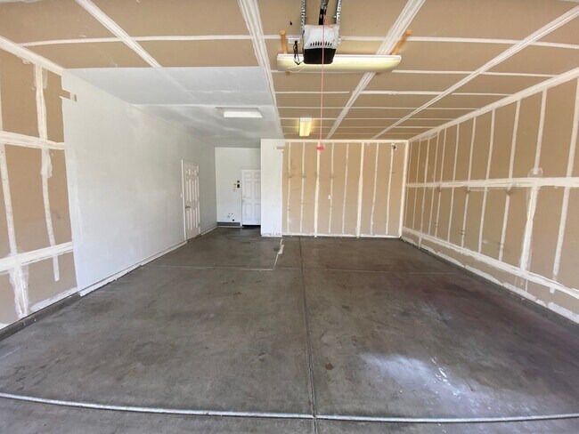 Photo - 2346 N Crowe St