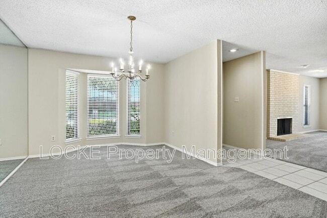 Photo - 4917 Ledgestone Dr