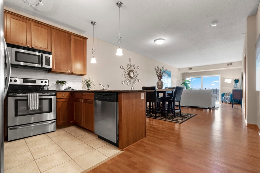 Model - Kitchen / Dining / Living
