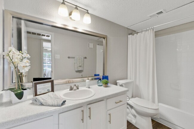 Photo - Creekwood Apartment Homes