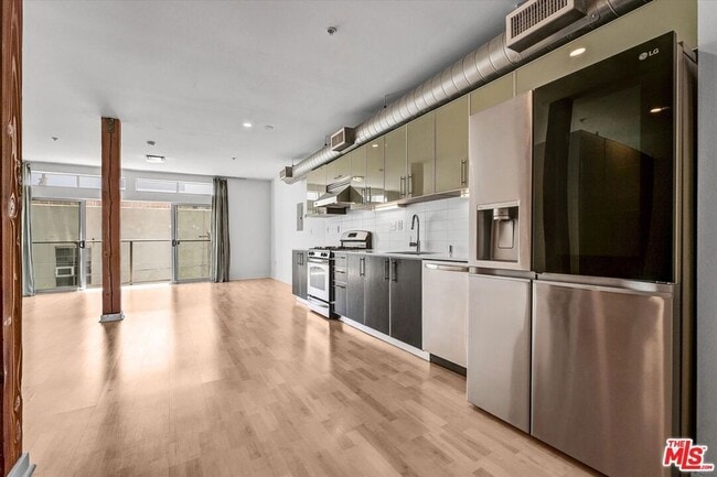 Photo - 4215 Glencoe Ave