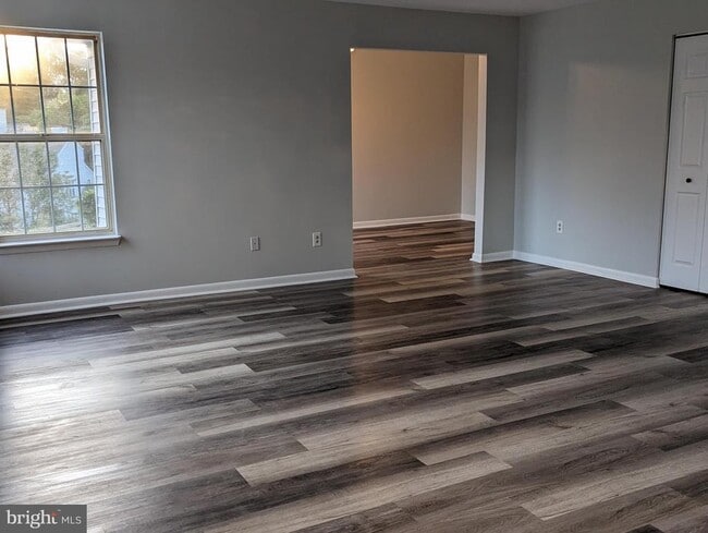 Photo - 1076 Spring Valley Ct