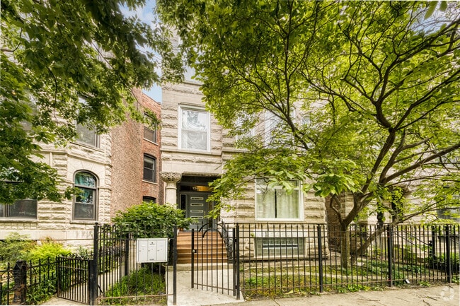 Building Photo - 1345 N Maplewood Ave Unit 1 Rental