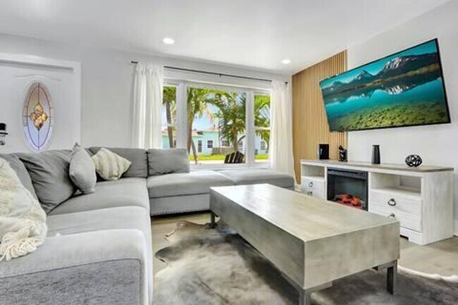 Photo - 2809 NW 7th Ave
