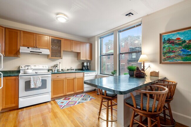 Photo - 199 Marlborough St Unit 303