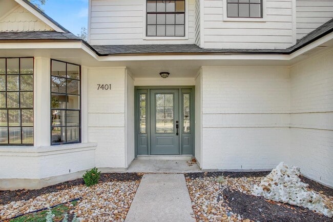 Photo - 7401 Whistlestop Dr