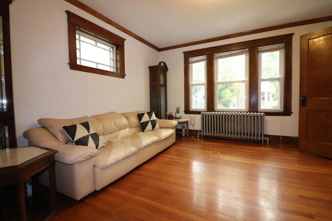 Photo - 209 Aspinwall Ave Unit 1