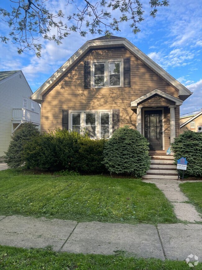 Building Photo - 306 N 71st St Rental