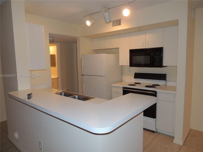 Photo - 2600 S University Dr Unit 103