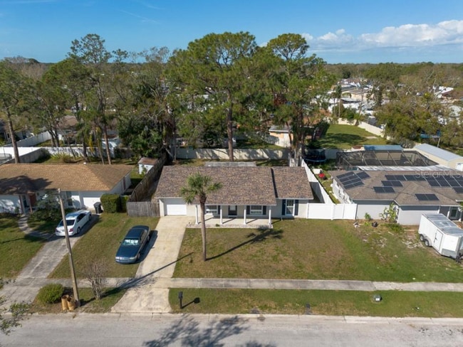 Photo - 6818 Robinswood Ln