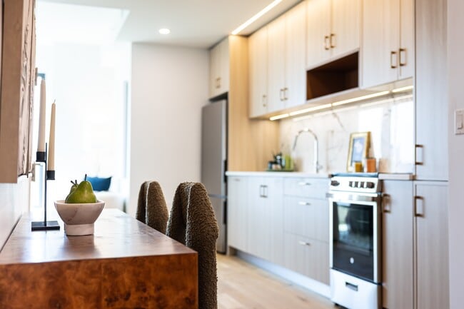 Photo - 240 Willoughby