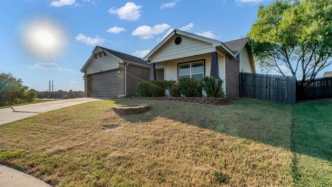 Photo - 3 Bed | 2 Bath in Owasso!