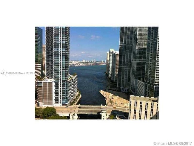 Building Photo - 31 SE 5th St Unit 3004 Rental