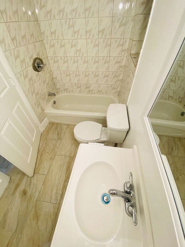 Photo - 2230 NW 51st Terrace Unidad 2