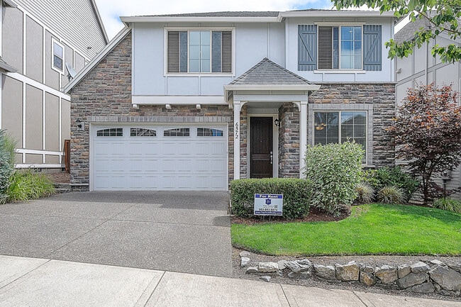 Building Photo - Beautiful 4BD* 3 BA* Single Family Home Lo...